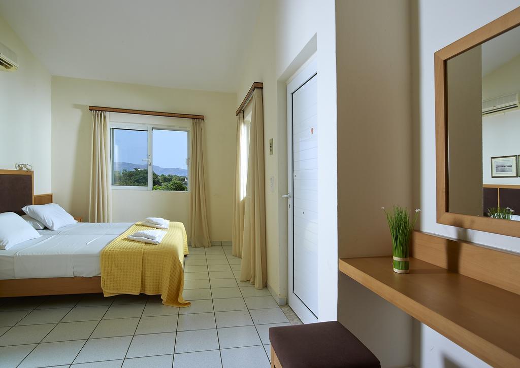 Mousses Apartments & Studios Kissamos Bilik gambar