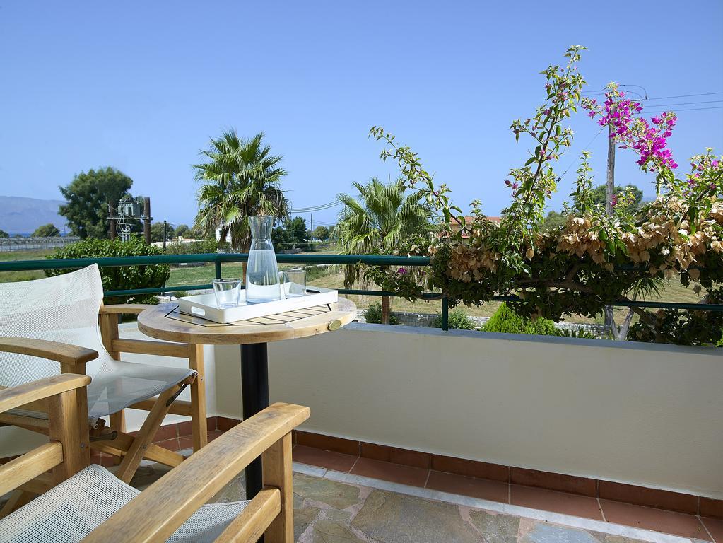 Mousses Apartments & Studios Kissamos Bilik gambar