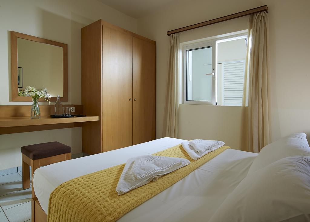 Mousses Apartments & Studios Kissamos Bilik gambar
